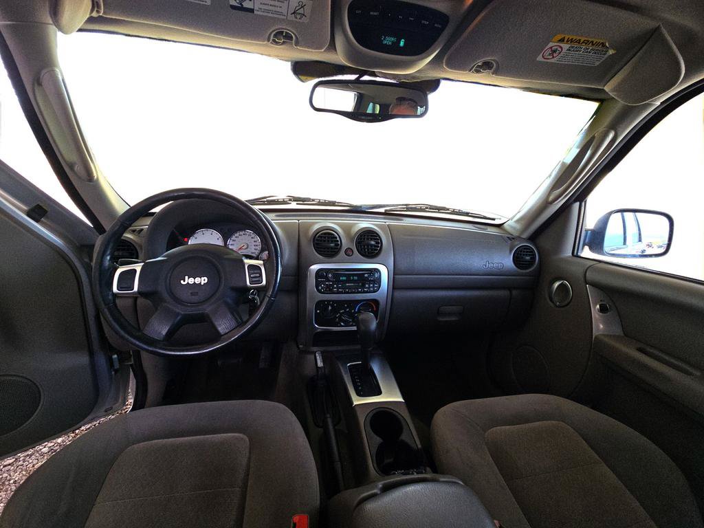 Used 2003 Jeep Liberty Limited AWD/4WD image 25