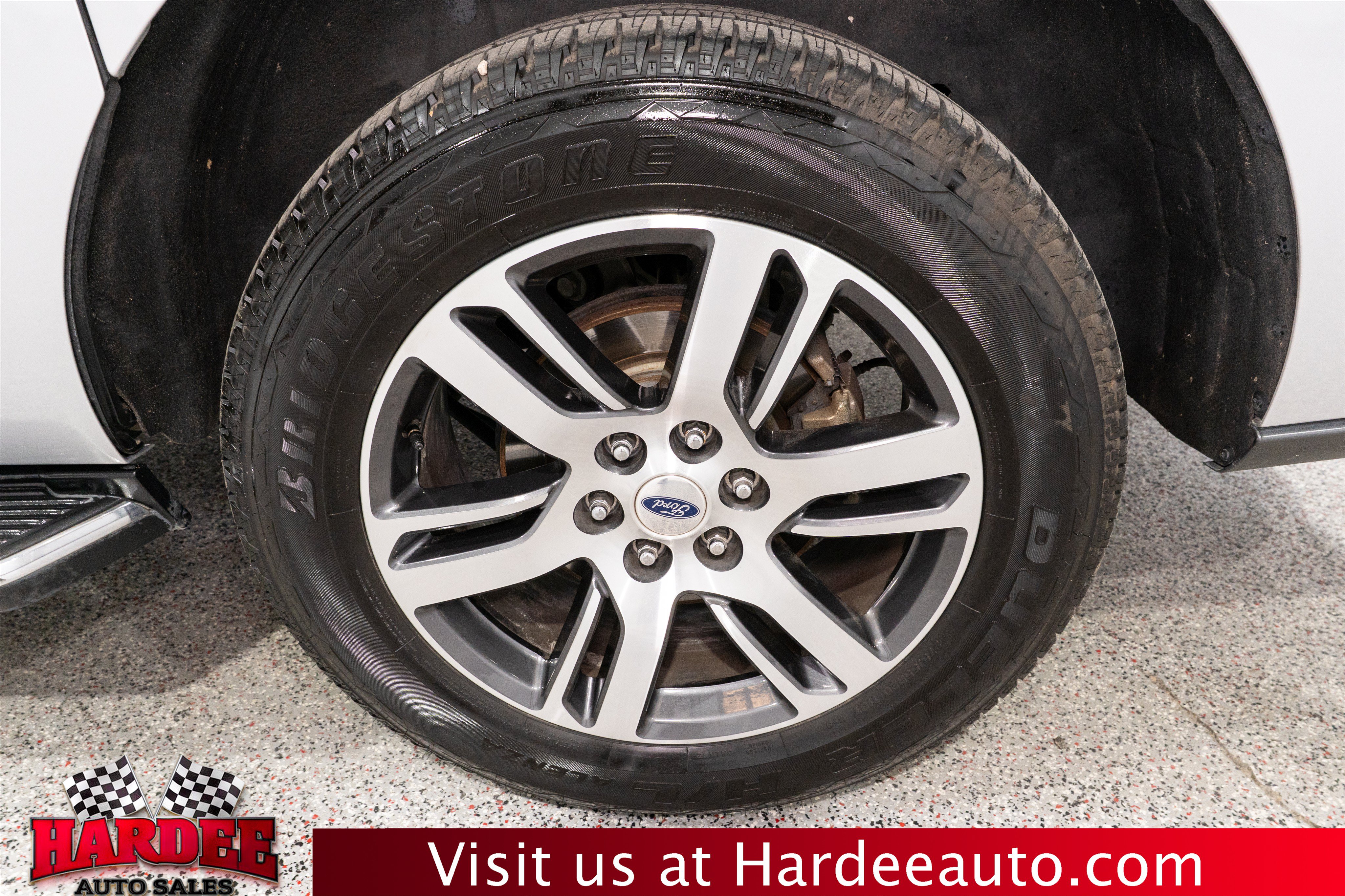 Used 2018 Ford Expedition Max XLT w/ Equipment Group 202A RWD image 9