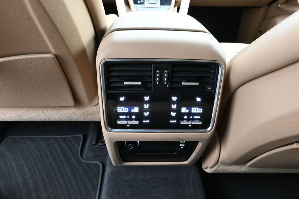 Certified 2022 Porsche Cayenne AWD/4WD image 19