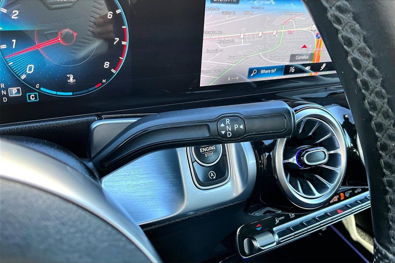 Used 2022 Mercedes-Benz GLB 35 AMG 4MATIC image 29