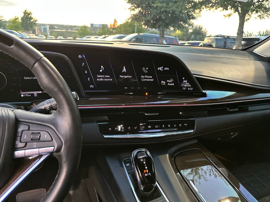 Used 2023 Cadillac Escalade ESV Sport Platinum w/ LPO, ONYX Package AWD/4WD image 25