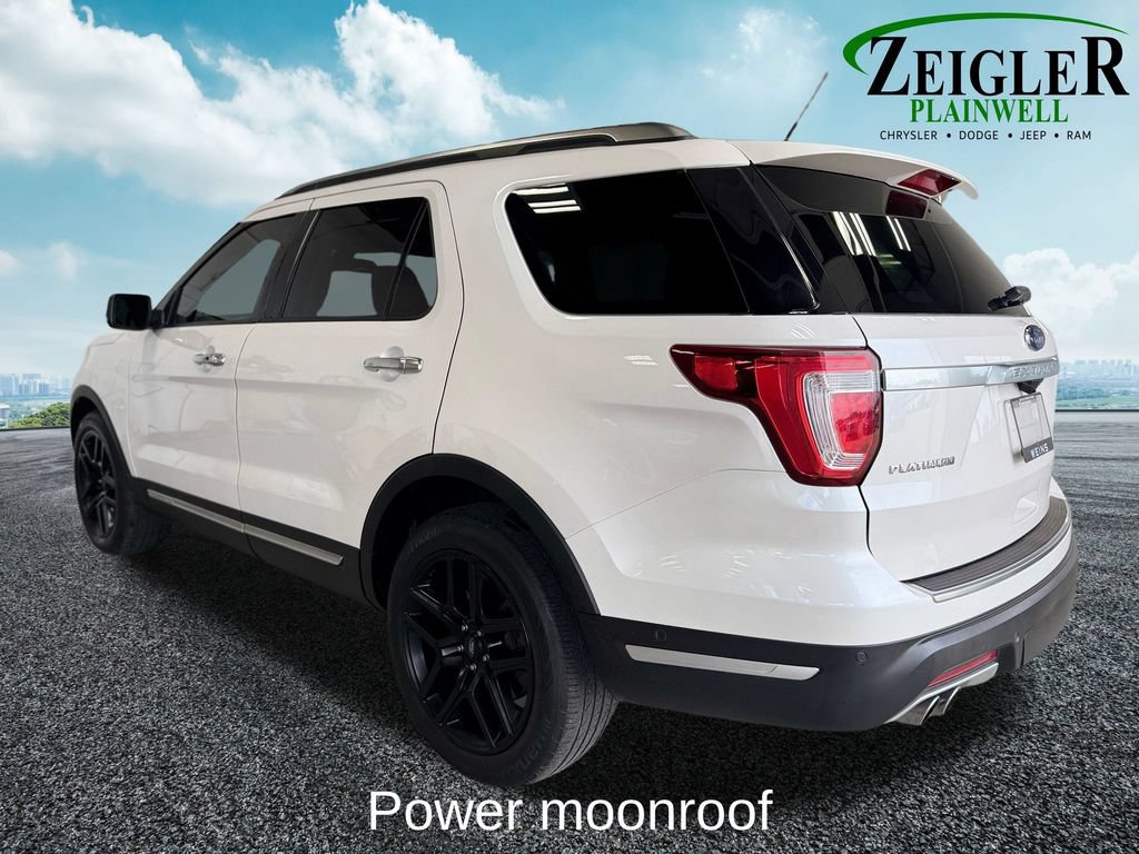Used 2019 Ford Explorer Platinum AWD/4WD image 3