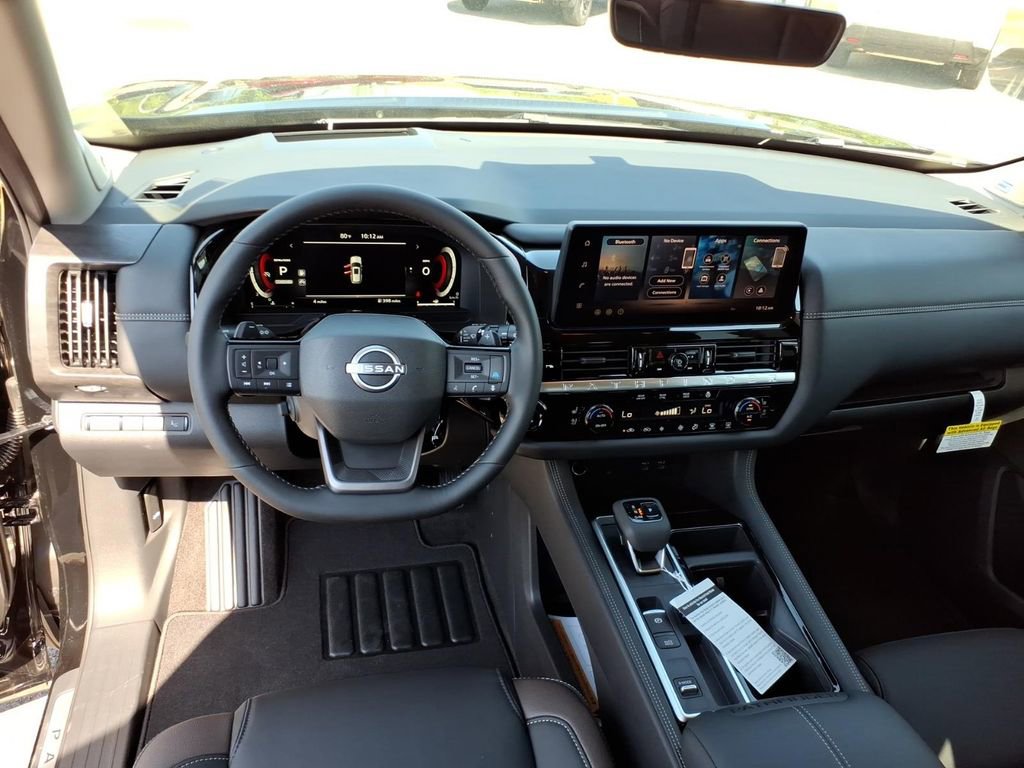 New 2026 Nissan Pathfinder Platinum FWD image 9