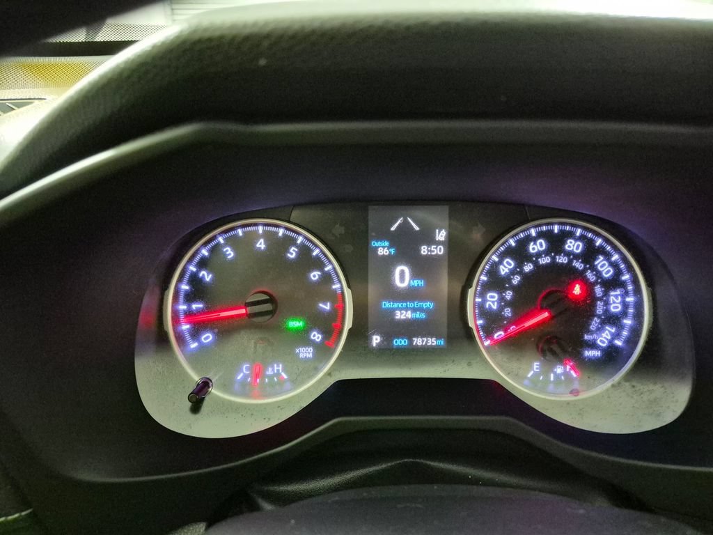 Used 2019 Toyota RAV4 XLE w/ Carpet Mat Package AWD/4WD image 16
