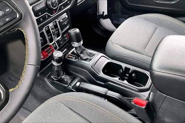 Used 2024 Jeep Gladiator Sport image 15