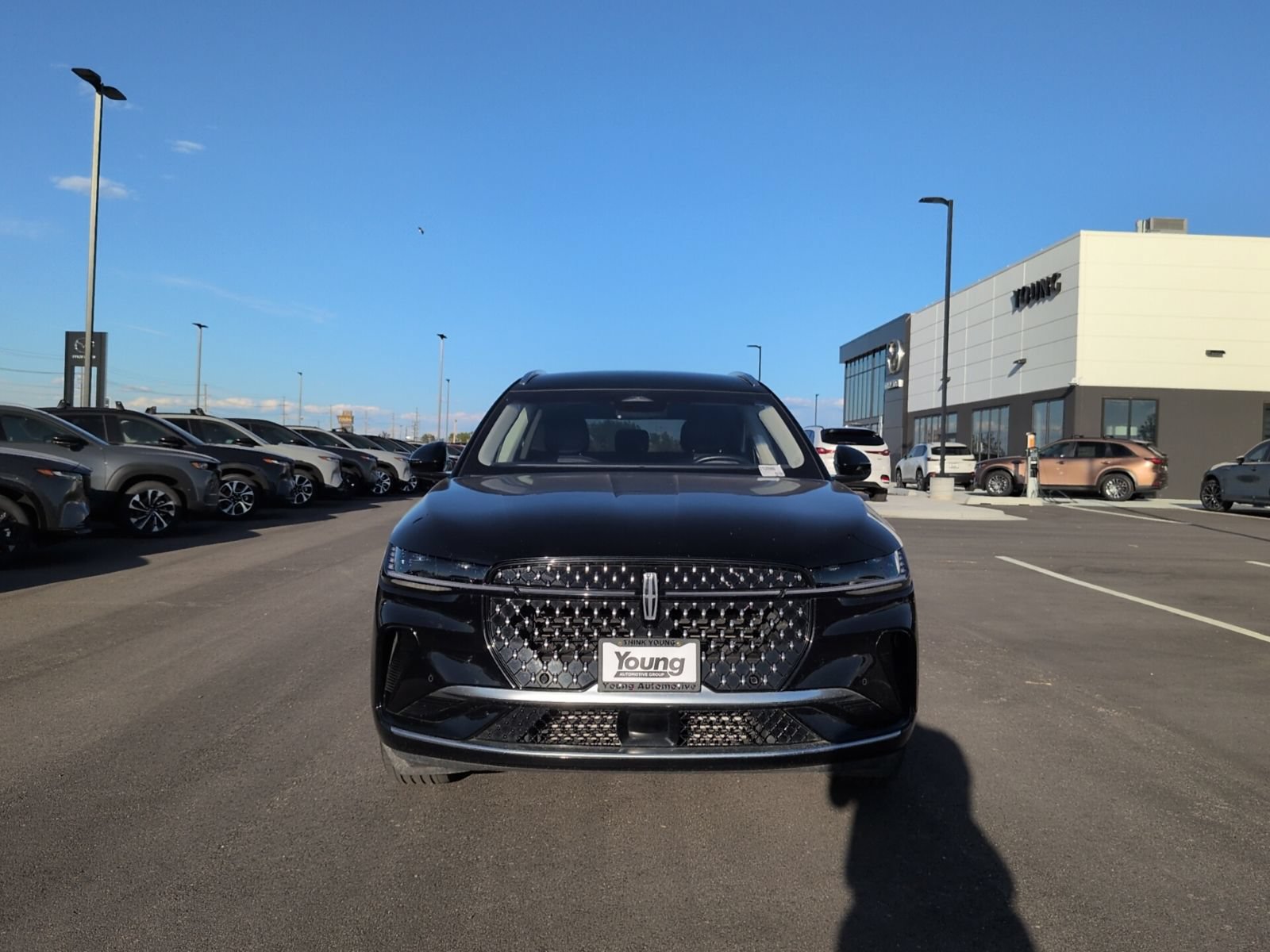 Used 2024 Lincoln Nautilus Reserve AWD/4WD image 2