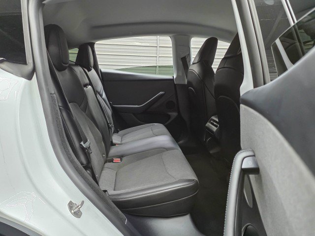 Used 2026 Tesla Model Y 2WD image 16