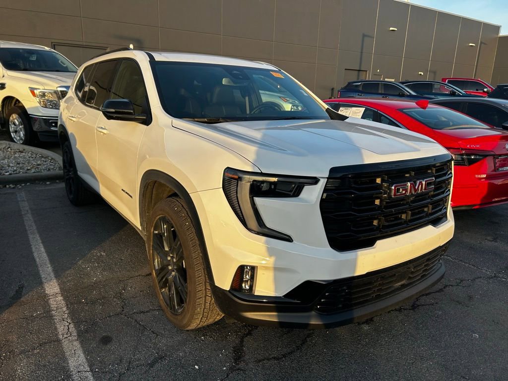 Used 2025 GMC Acadia Elevation w/ Elevation Premium Package
