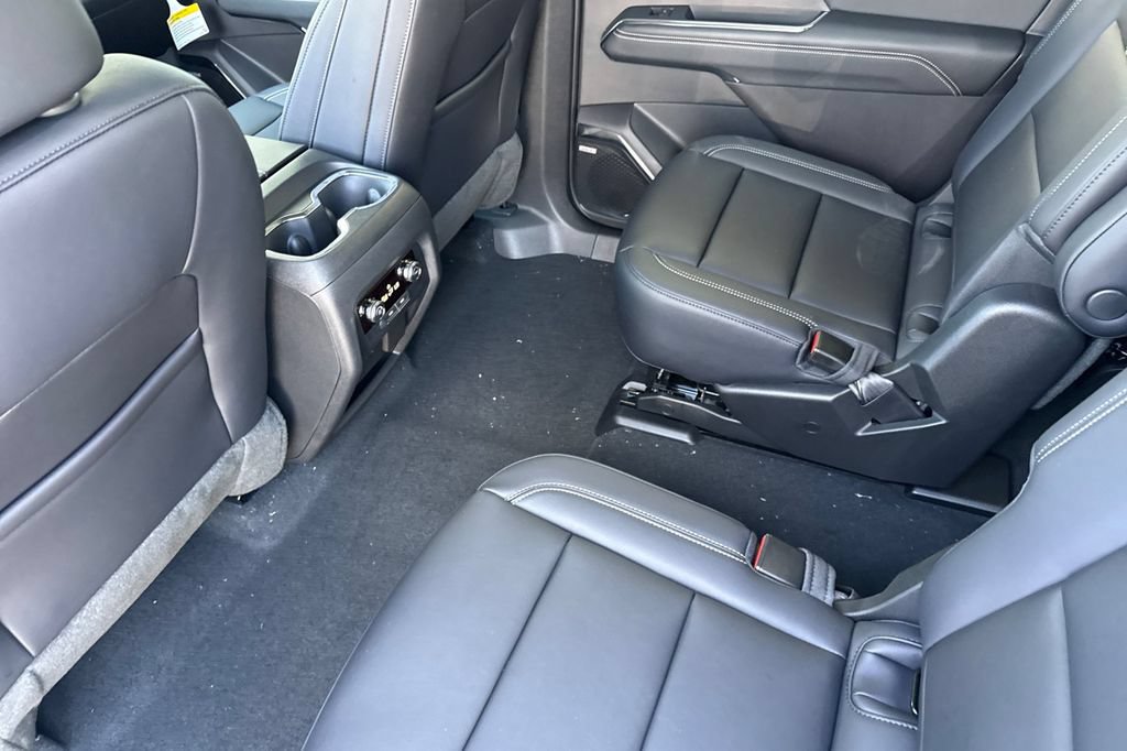 New 2027 GMC Acadia Elevation w/ Black Edition AWD/4WD image 14