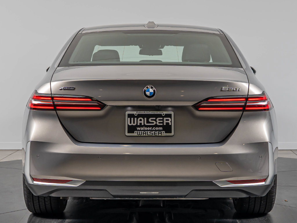 Certified 2025 BMW 530i xDrive w/ Premium Package AWD/4WD image 7