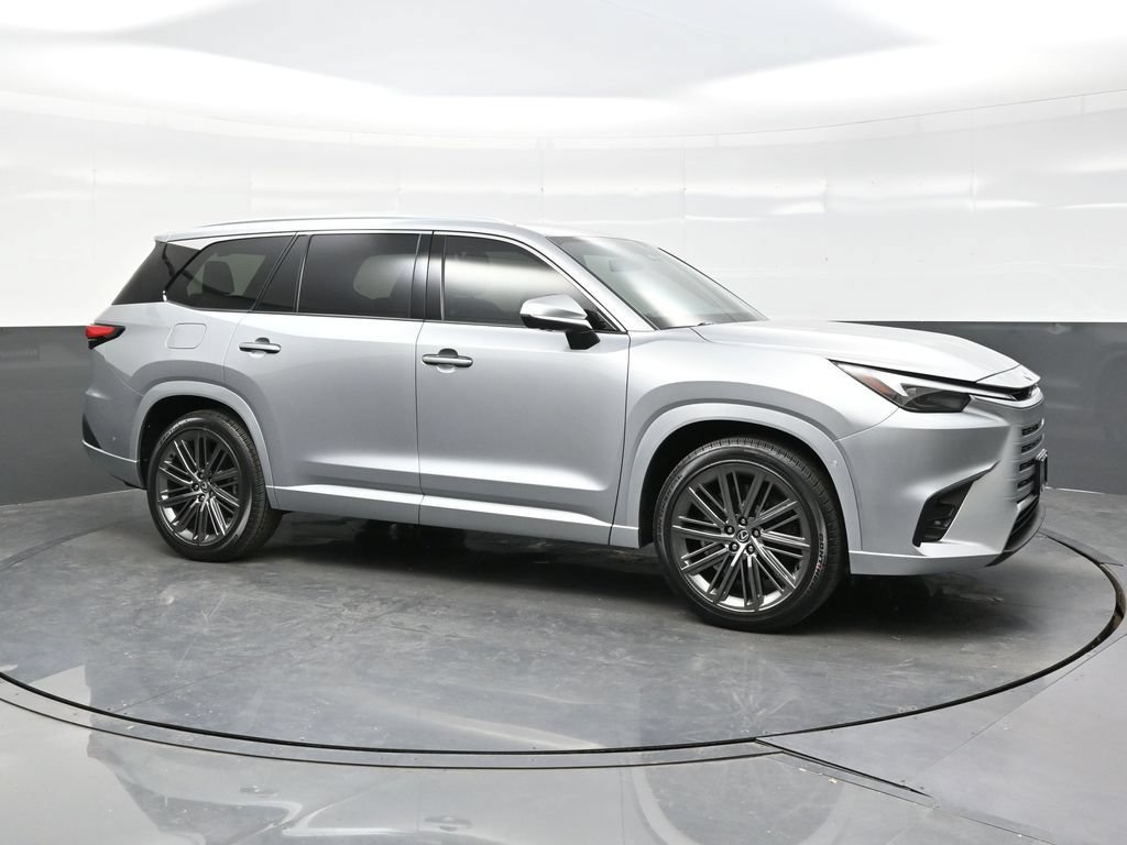Used 2024 Lexus TX 550h AWD Plug-In Hybrid w/ Technology Package image 8