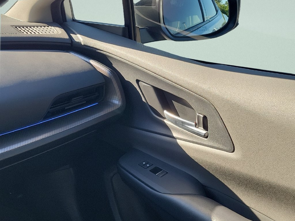 Used 2024 Toyota Prius XLE FWD image 13