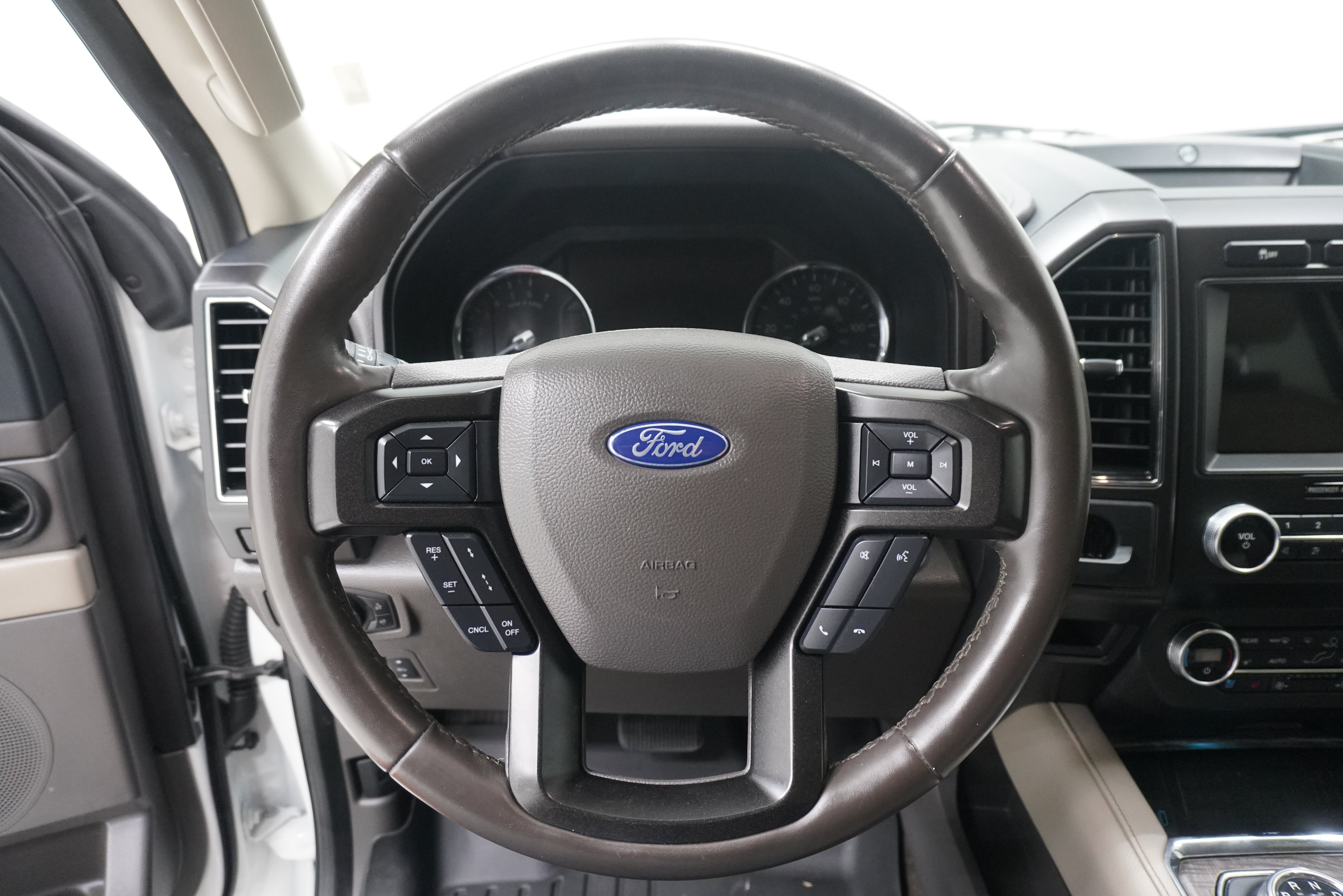 Used 2020 Ford Expedition Max Limited RWD image 19