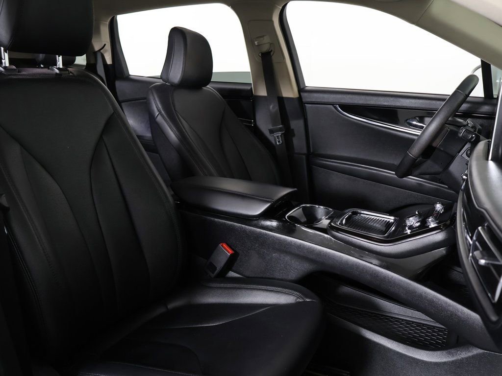 Used 2022 Lincoln Nautilus AWD image 28