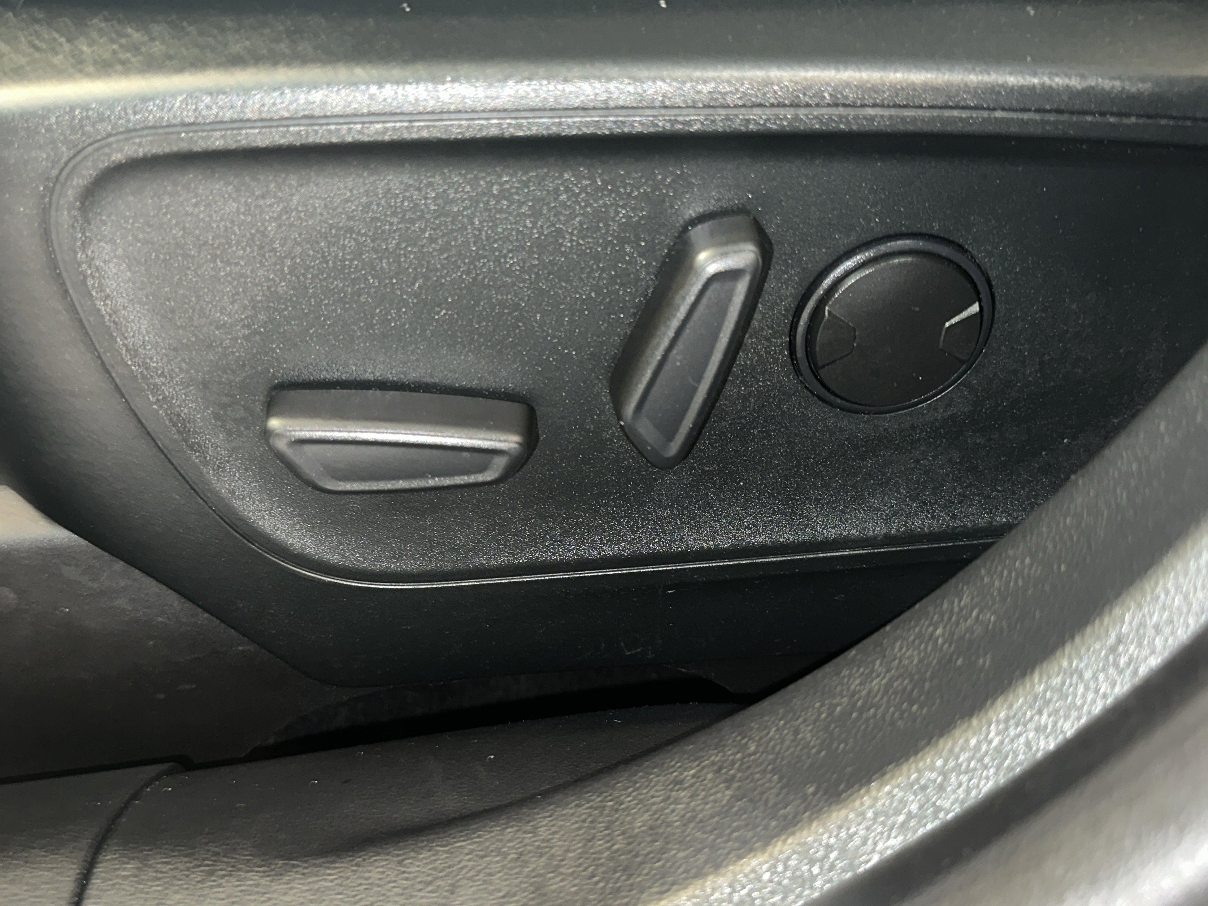 Used 2022 Ford Escape Titanium w/ Titanium Elite Package image 23