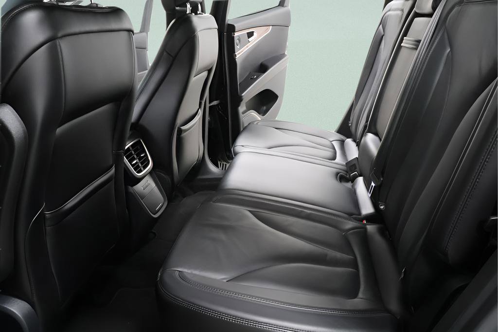 Used 2016 Lincoln MKX Select w/ Select Plus Package AWD/4WD image 27