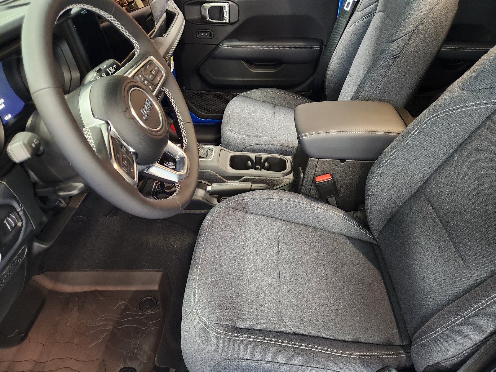New 2026 Jeep Wrangler Unlimited Rubicon AWD/4WD image 12