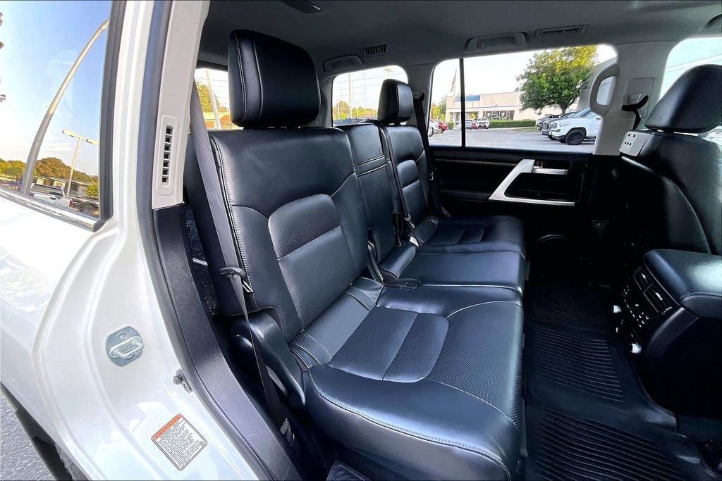 Used 2017 Toyota Land Cruiser AWD/4WD image 25