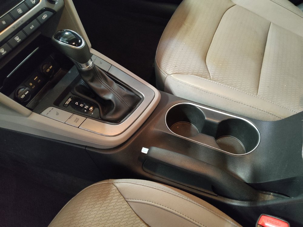 Used 2017 Hyundai Elantra Limited FWD image 26