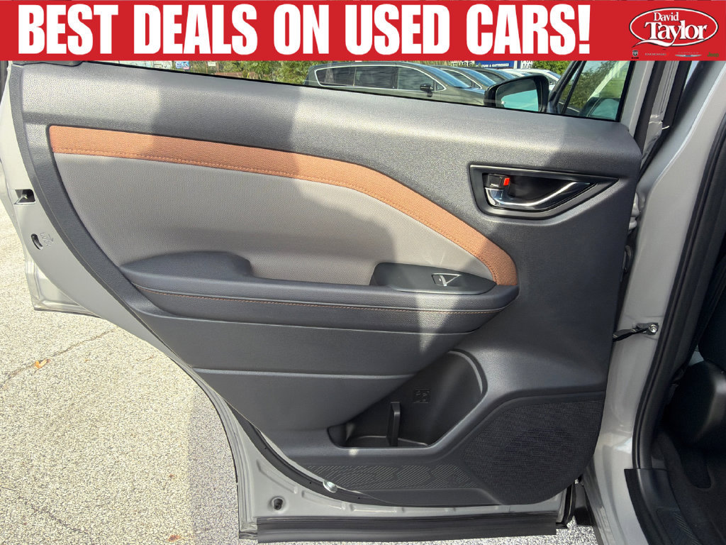 Used 2025 Subaru Forester Sport w/ Popular Package #1 AWD/4WD image 29