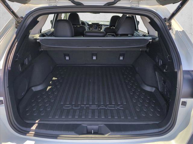 Used 2024 Subaru Outback Touring XT AWD/4WD image 6
