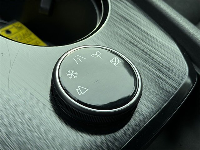 Used 2024 Nissan Rogue SV image 28