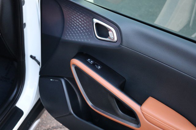 Used 2025 Kia Soul EX image 40