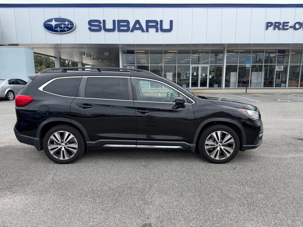 Used 2022 Subaru Ascent Limited w/ Technology Package AWD/4WD image 2