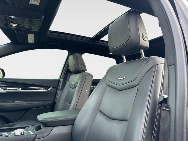 Certified 2024 Cadillac XT5 Premium Luxury FWD image 18