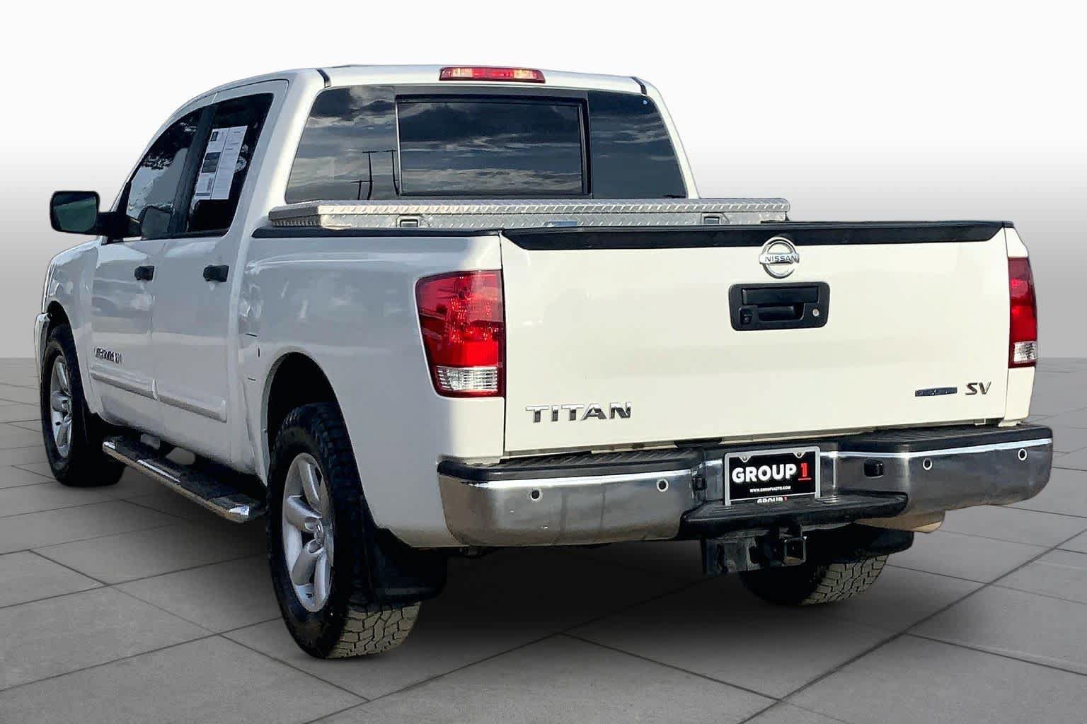 Used 2014 Nissan Titan SV w/ SV Value Truck Package RWD image 12