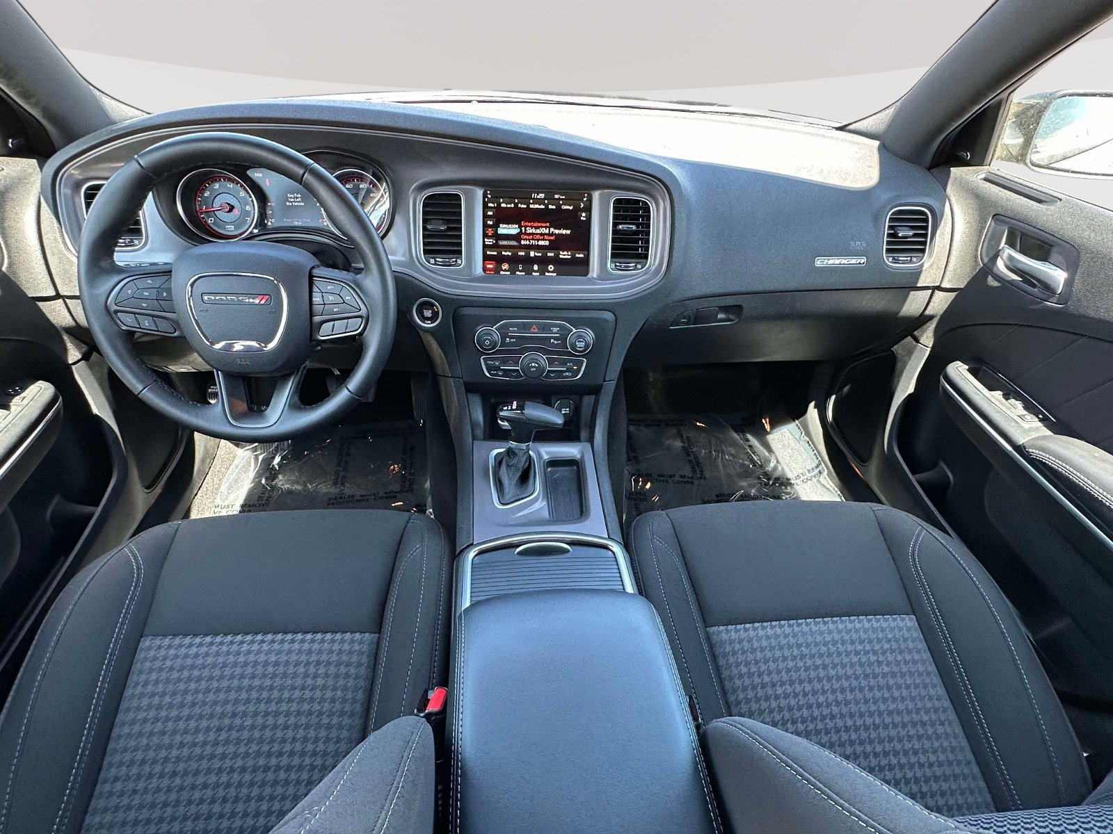 Used 2023 Dodge Charger SXT RWD image 7