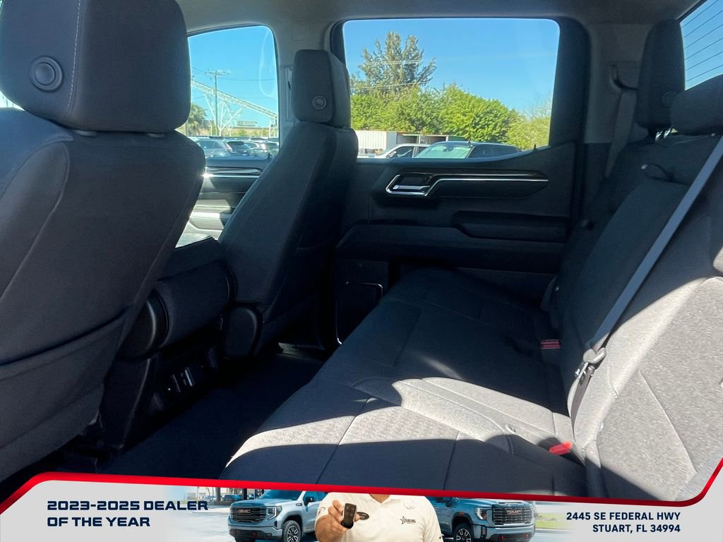 Used 2025 GMC Sierra 1500 Elevation image 12