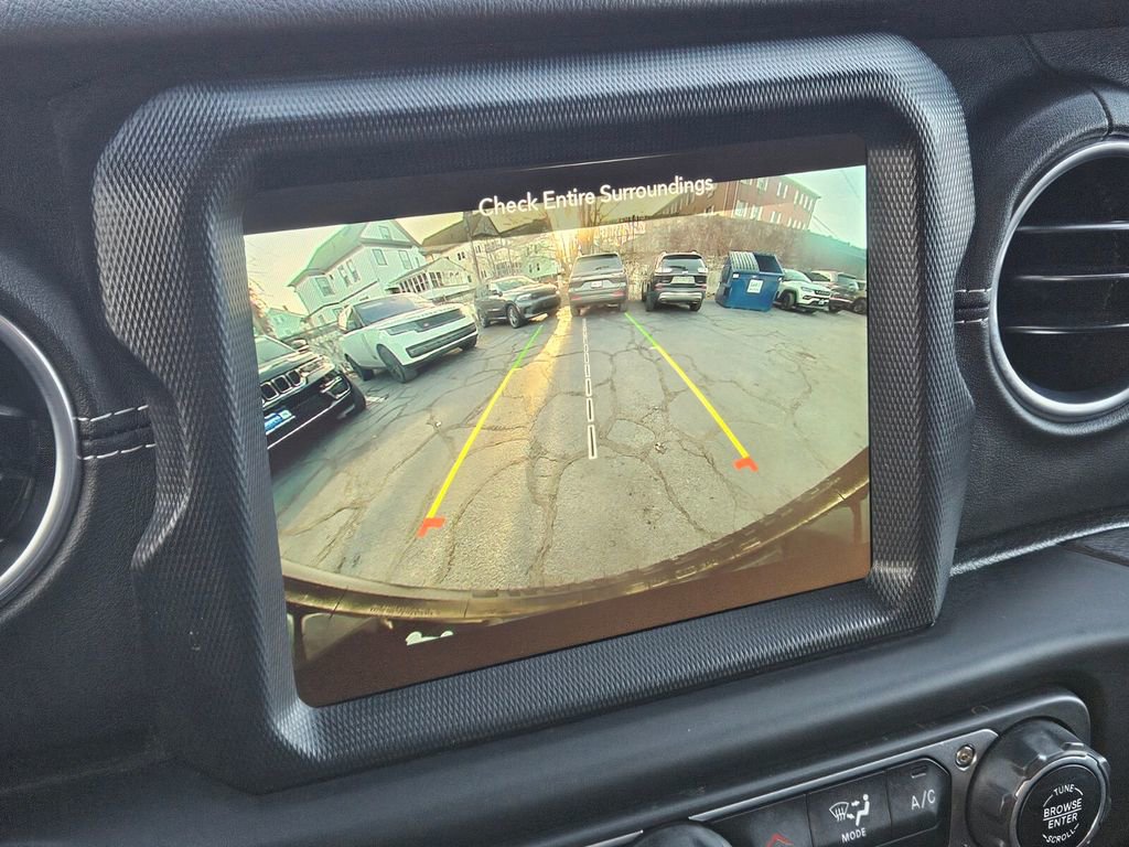 Used 2021 Jeep Wrangler Sahara w/ Safety Group image 17