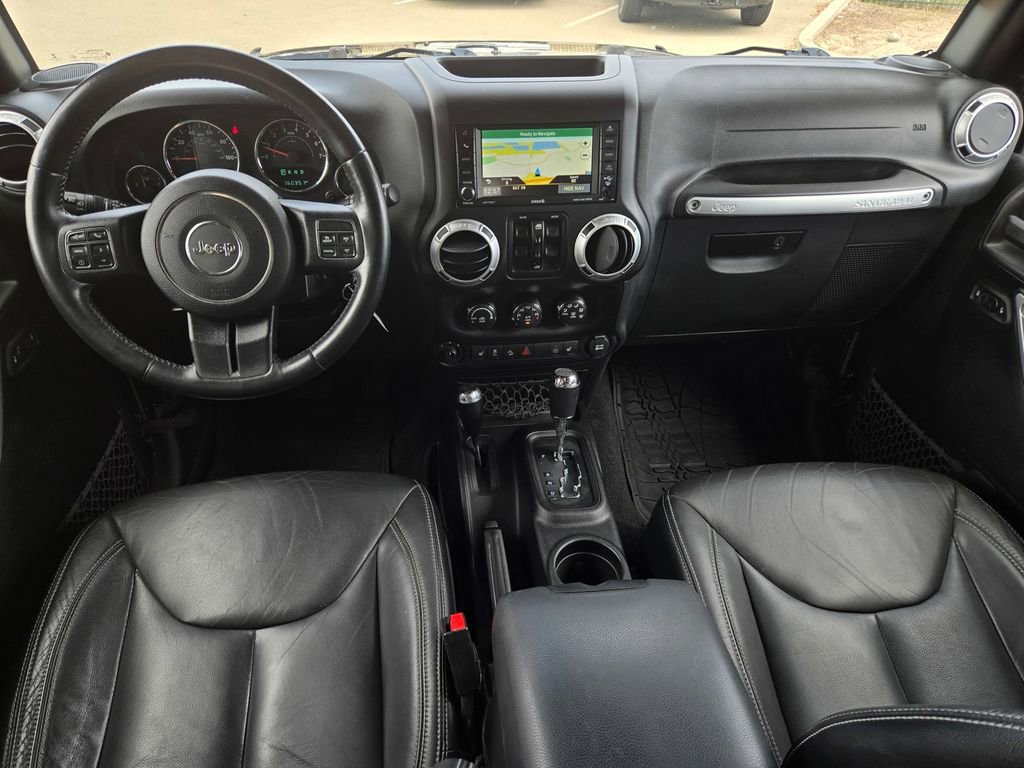 Used 2016 Jeep Wrangler Unlimited Rubicon w/ Connectivity Group image 15