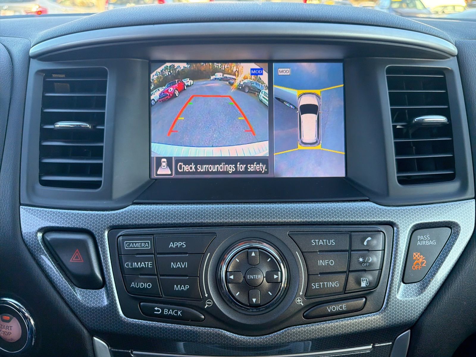 Used 2018 Nissan Pathfinder SL w/ SL Premium Package image 13