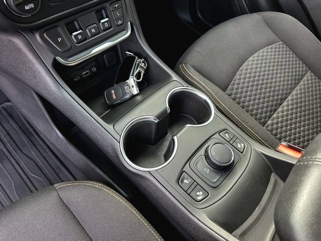 Used 2019 GMC Terrain SLE w/ Driver Convenience Package image 18