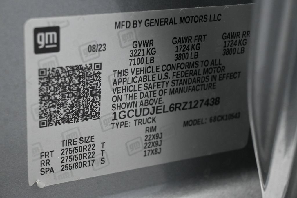 Used 2024 Chevrolet Silverado 1500 High Country w/ Technology Package AWD/4WD image 17