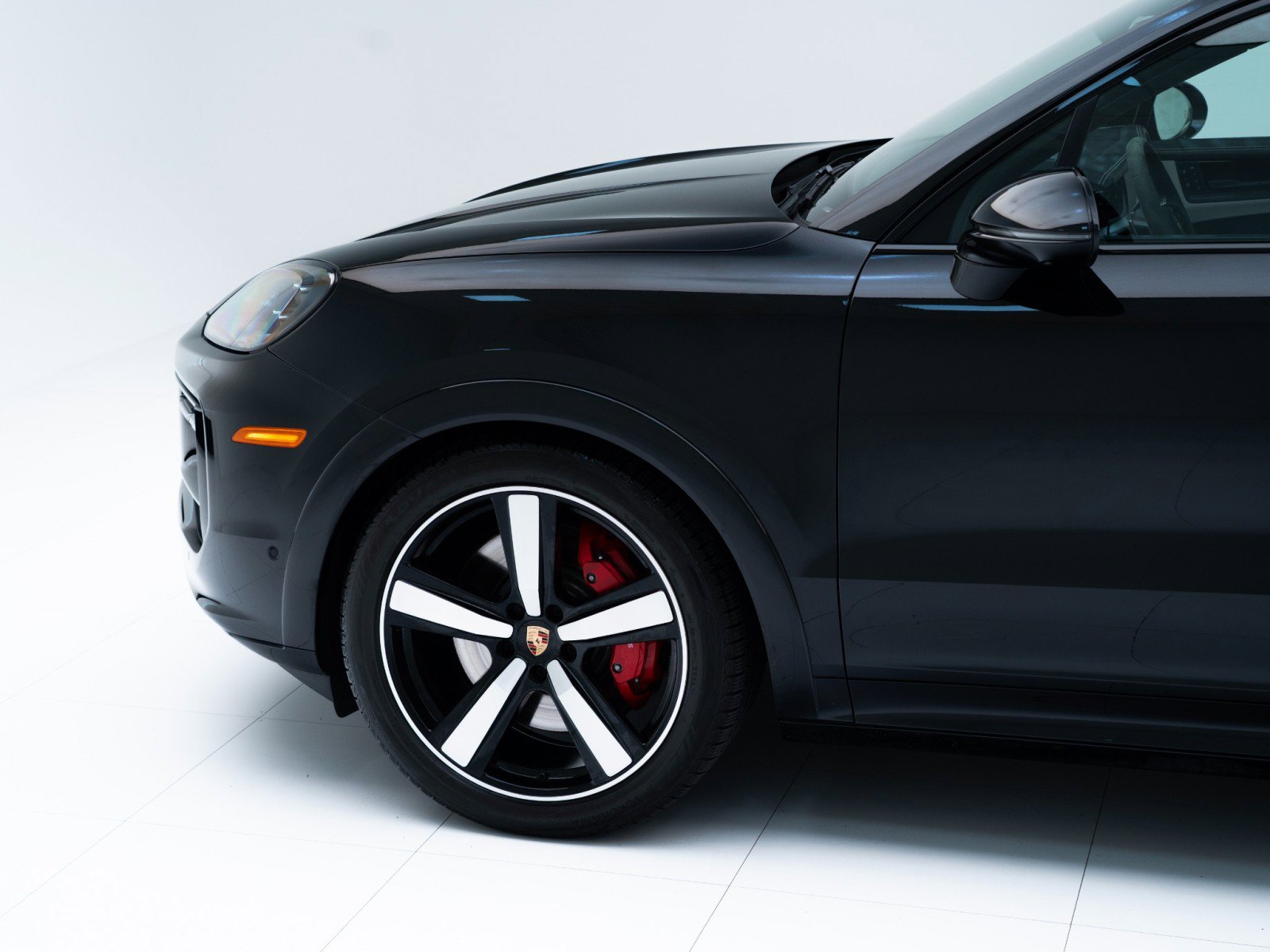 Certified 2025 Porsche Cayenne GTS image 11