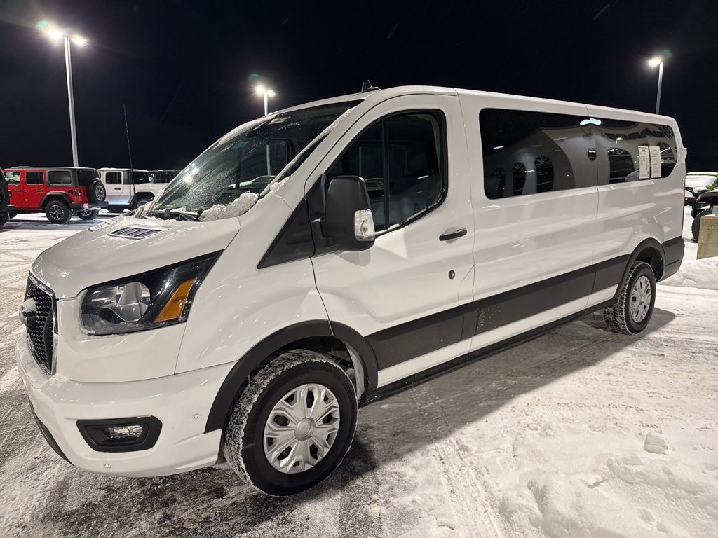 Used 2023 Ford Transit 350 XLT image 3