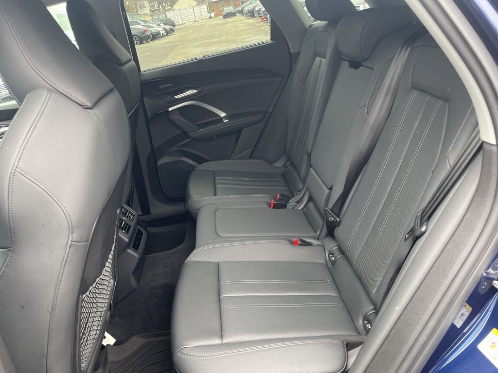 Used 2025 Audi Q5 Premium Plus w/ Premium Plus image 10