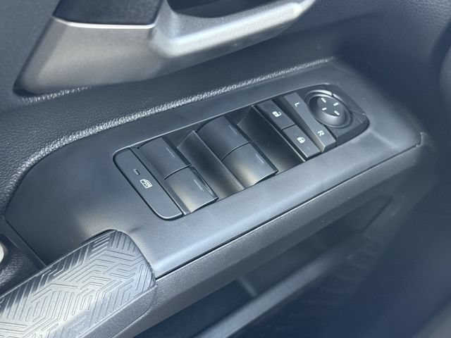 Used 2025 Toyota Tacoma Limited AWD/4WD image 21