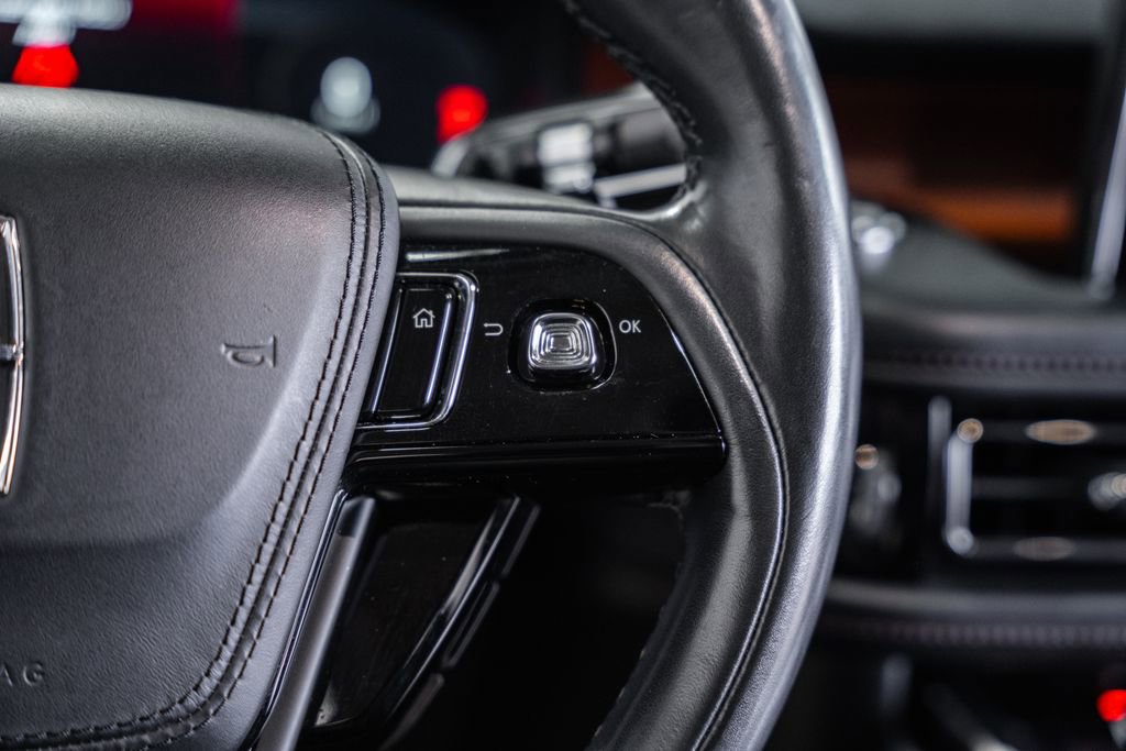 Used 2021 Lincoln Aviator Reserve w/ Elements Package Plus image 36