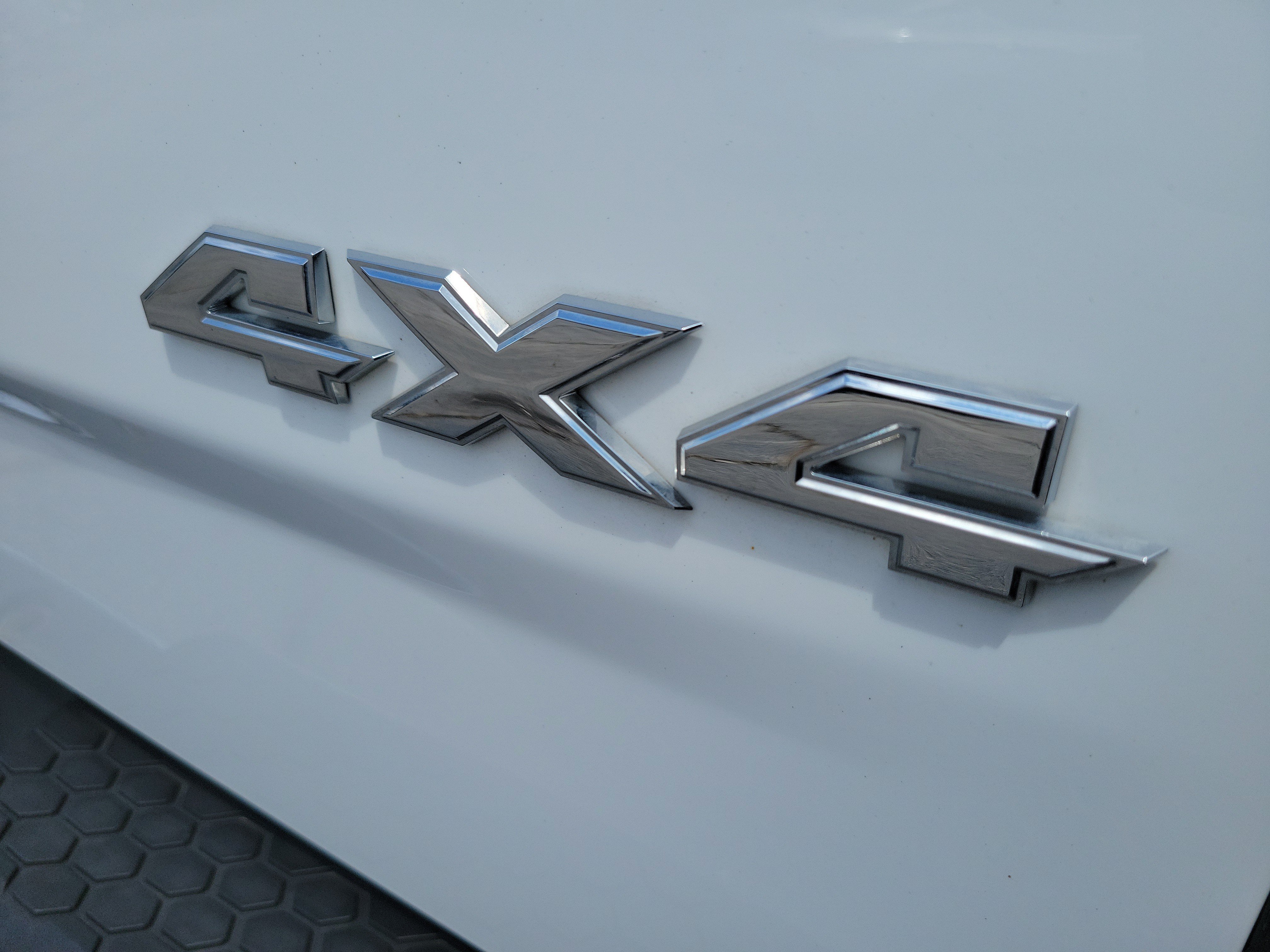 Used 2022 RAM 1500 Classic SLT AWD/4WD image 8