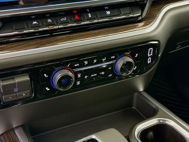 Used 2026 Chevrolet Silverado 1500 LT w/ Leather Package AWD/4WD image 18