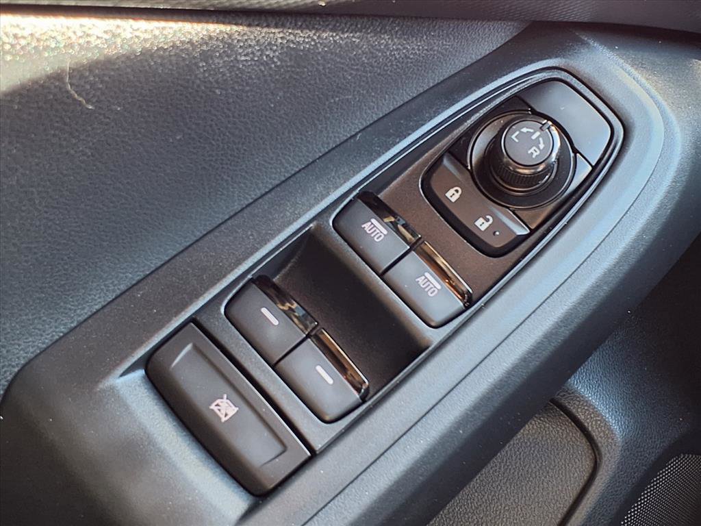 Used 2024 Subaru Crosstrek 2.0i image 9