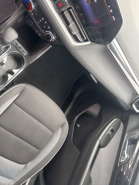 Used 2025 Chevrolet TrailBlazer LT w/ LT Cold Weather Package image 13