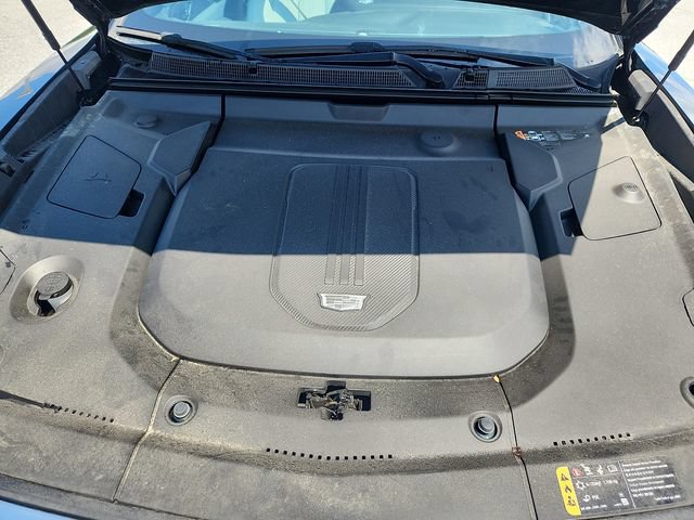 Certified 2024 Cadillac Lyriq Luxury AWD/4WD image 28