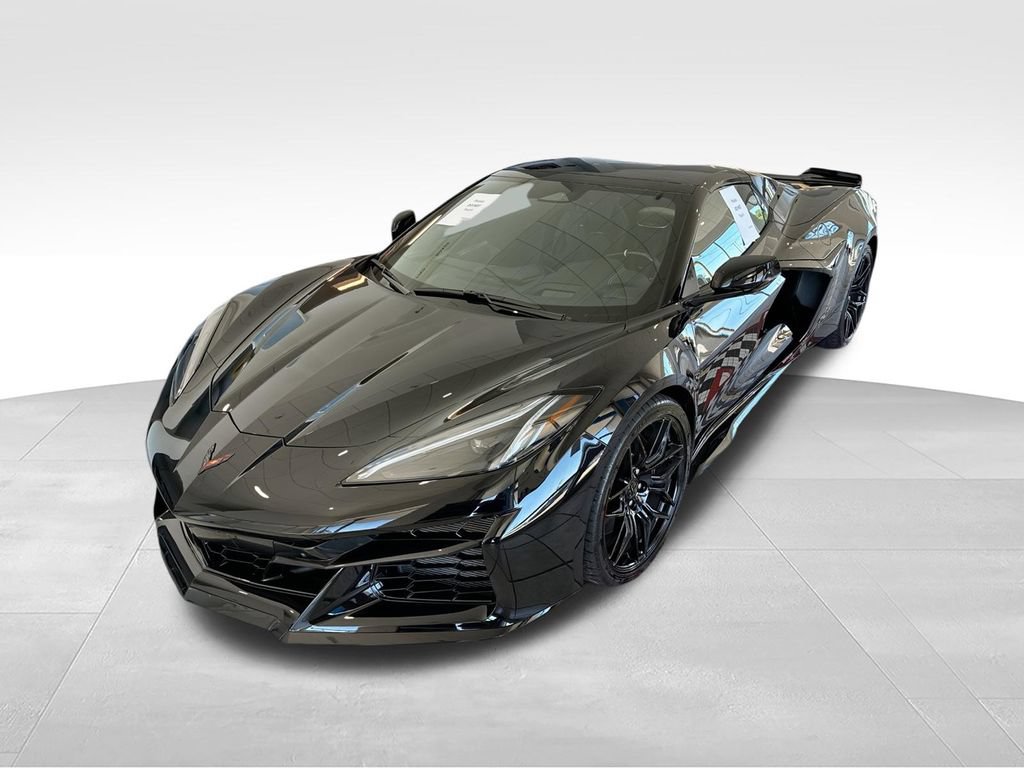 Used 2025 Chevrolet Corvette Z06 RWD image 2