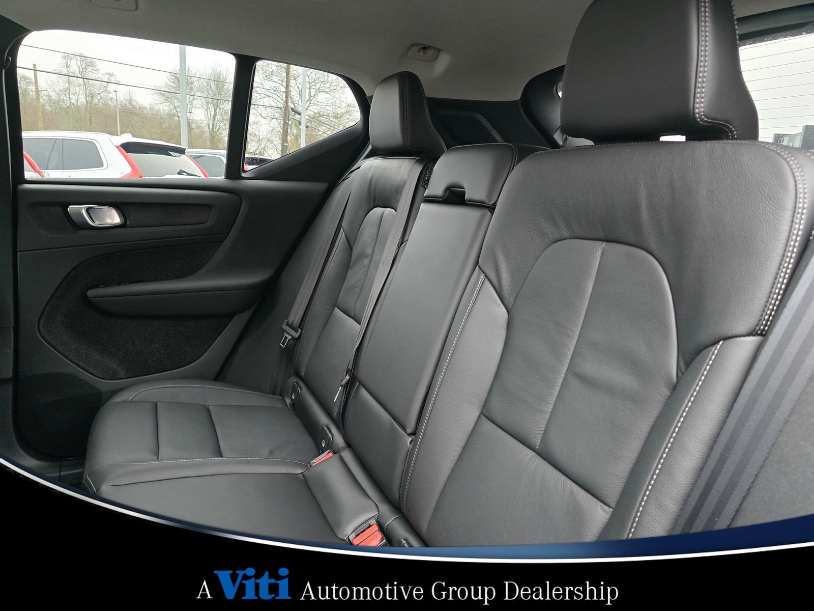 Used 2025 Volvo XC40 B5 Core w/ Protection Package Premier image 13