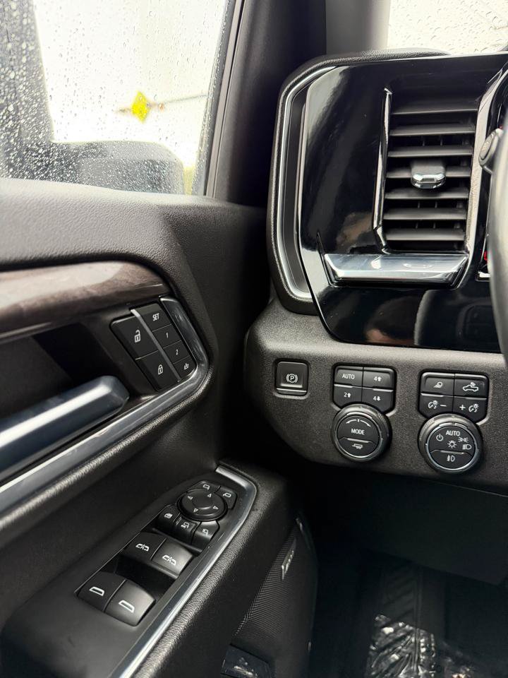 Used 2024 Chevrolet Silverado 2500 LTZ w/ LTZ Plus Package AWD/4WD image 14